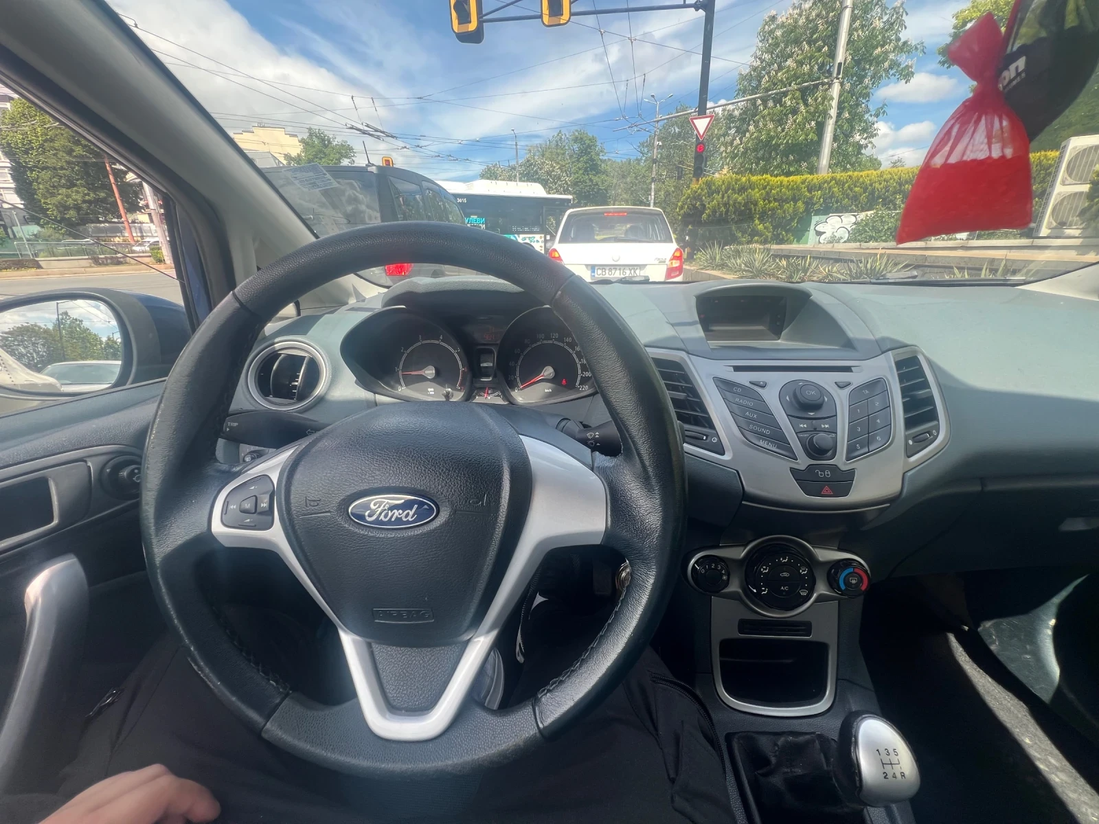 Ford Fiesta 1.25 ПЕРФЕКТЕН!  - изображение 4
