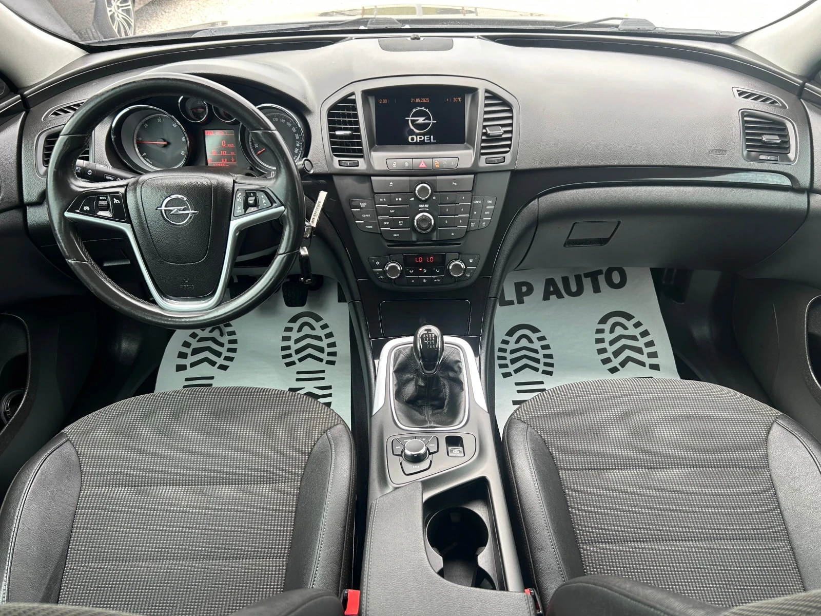 Opel Insignia 2.0d* 130k.c* КОЖА* НАВИ - изображение 10