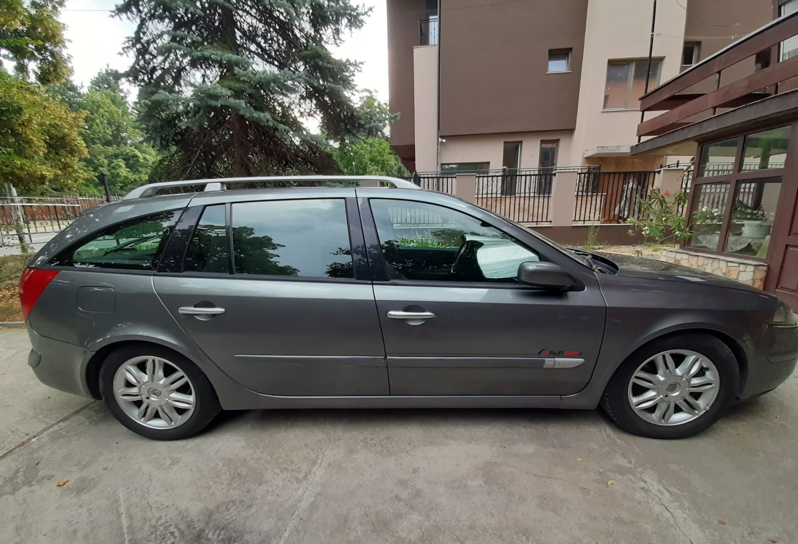 Renault Laguna Инициале Париж  - изображение 2