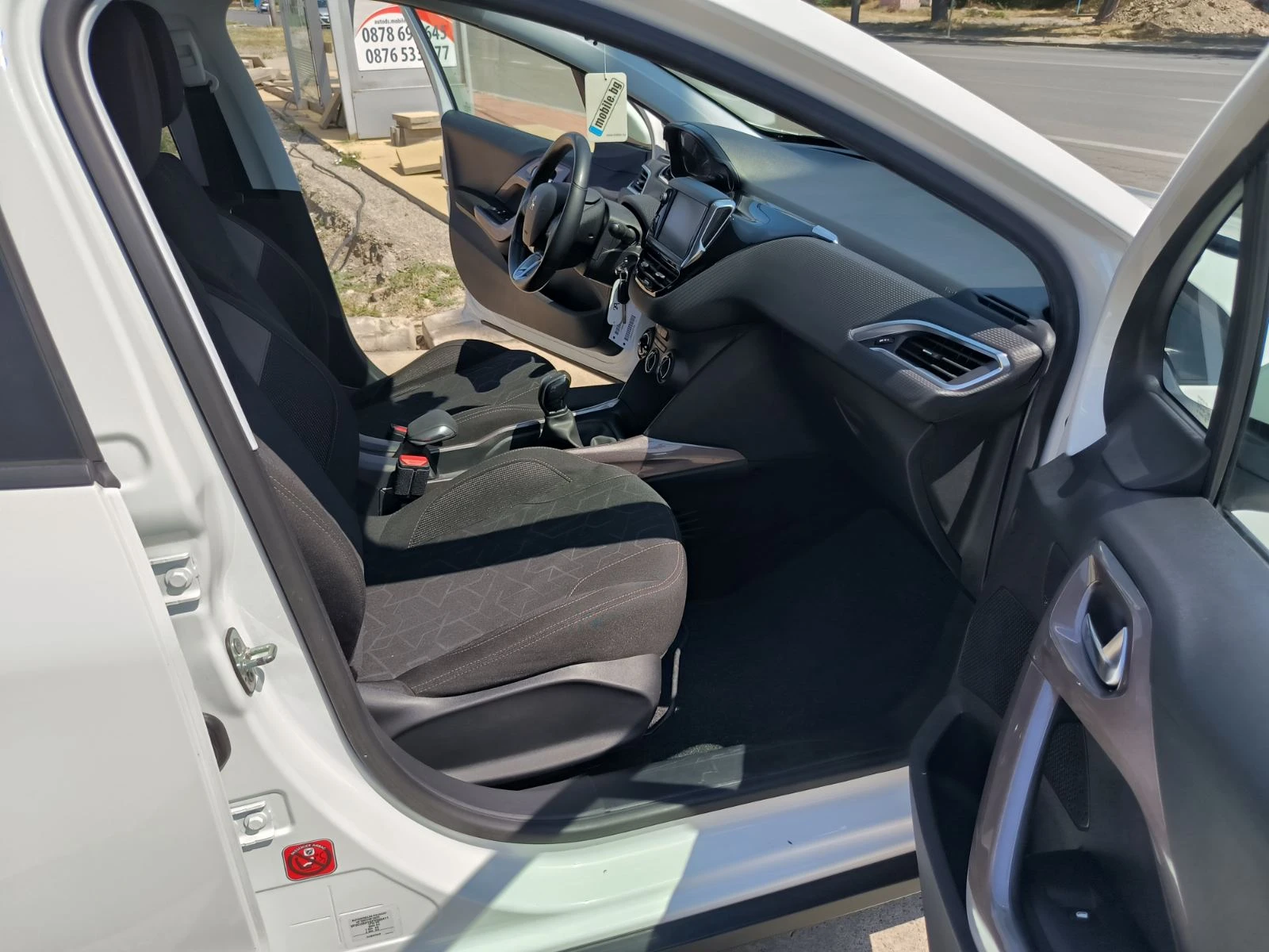 Peugeot 2008 1.6d-Navi-Euro-6B | Mobile.bg   17