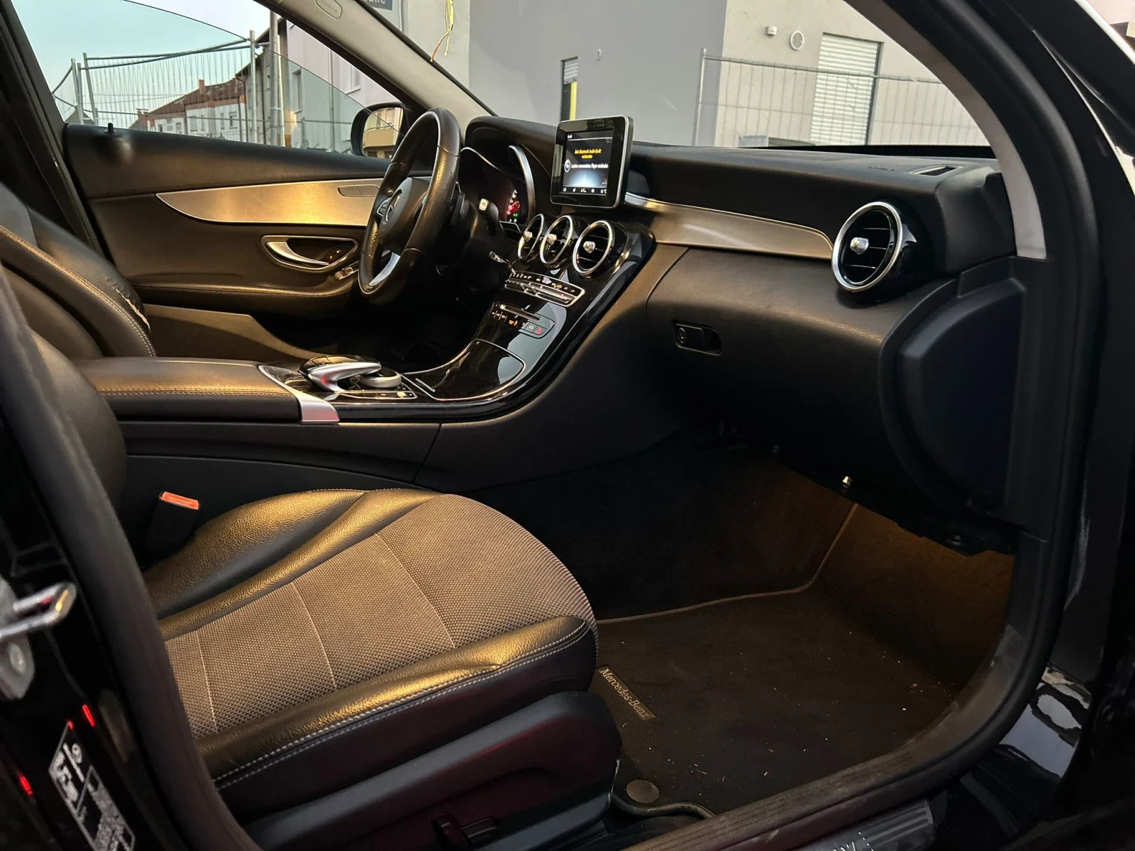 Mercedes-Benz C 220  - изображение 10