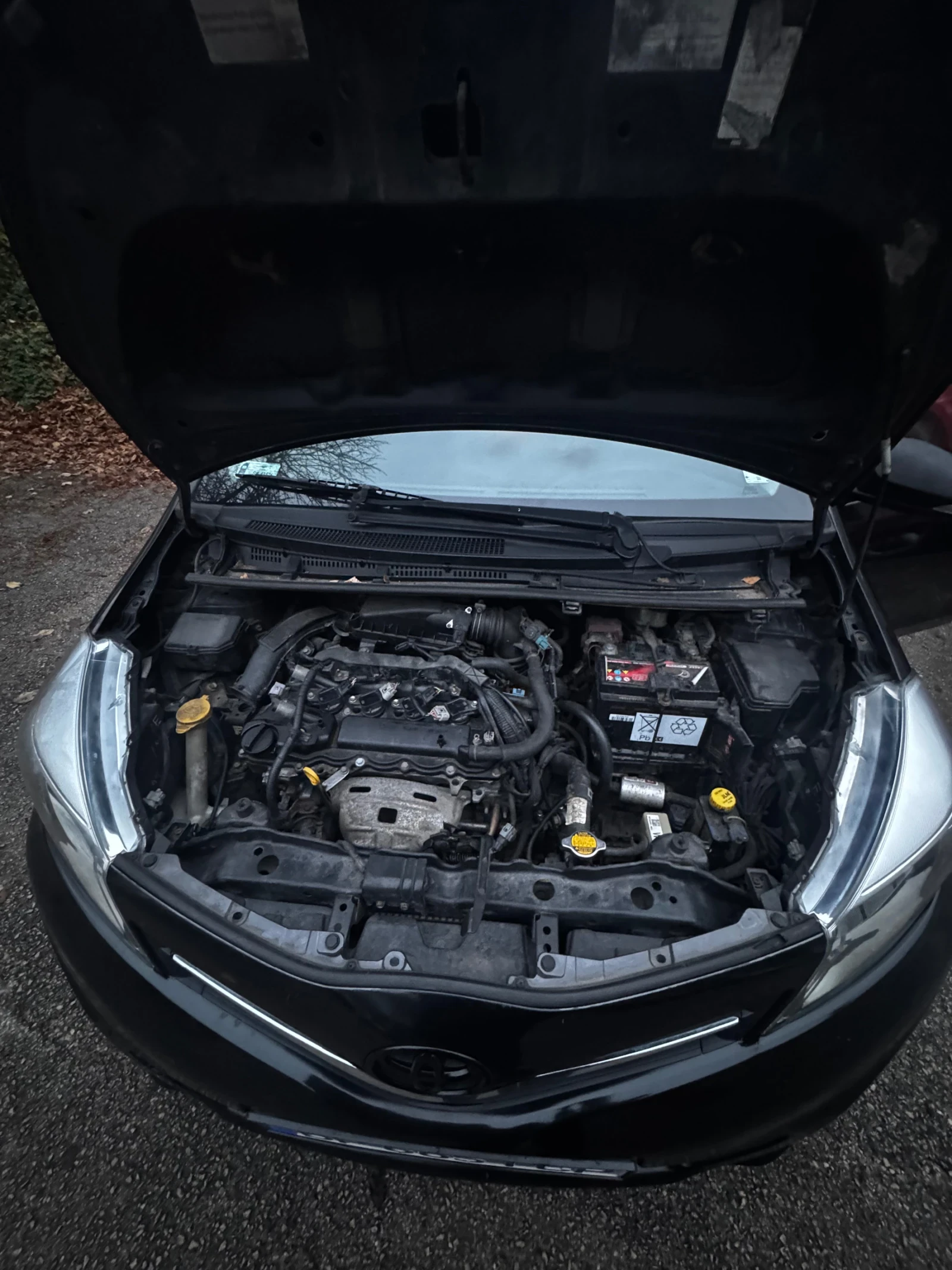 Toyota Yaris  - изображение 4