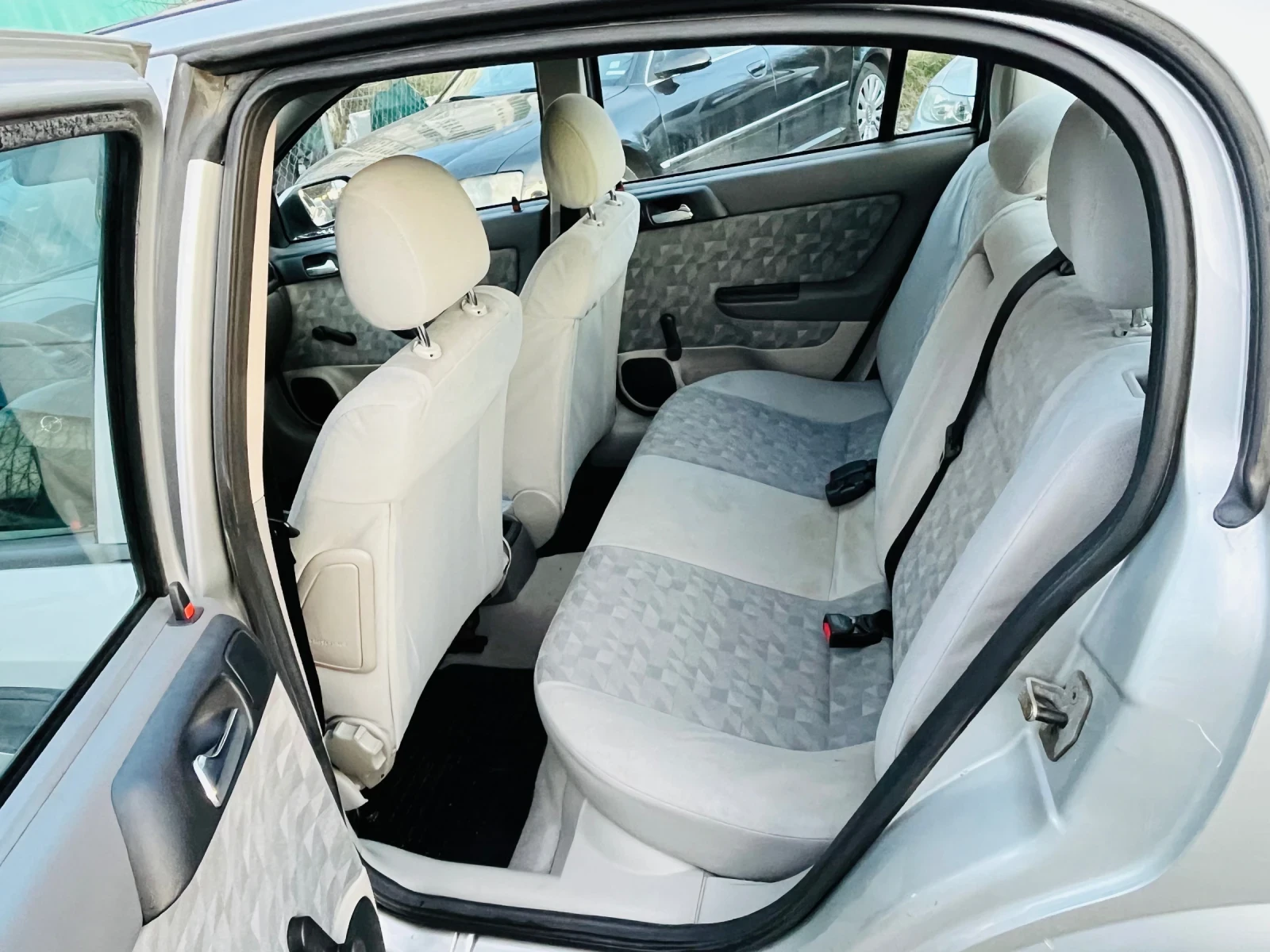 Opel Astra 1.6i/101 k.c - изображение 8