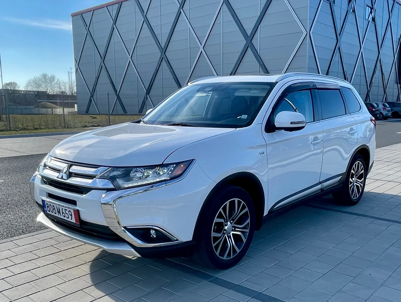 Mitsubishi Outlander GT 3.0 V6 Full, снимка 3 - Автомобили и джипове - 53522643