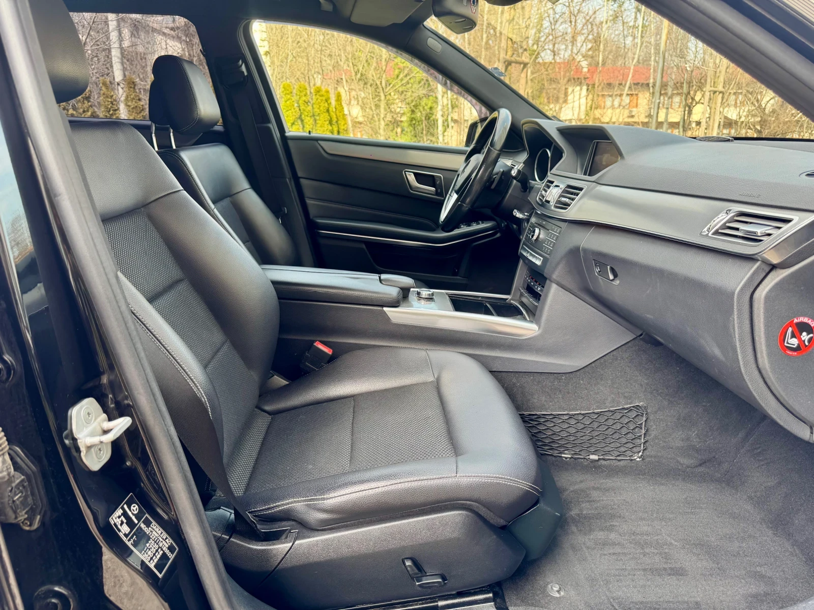 Mercedes-Benz E 220 4x4, снимка 13 - Автомобили и джипове - 54072018