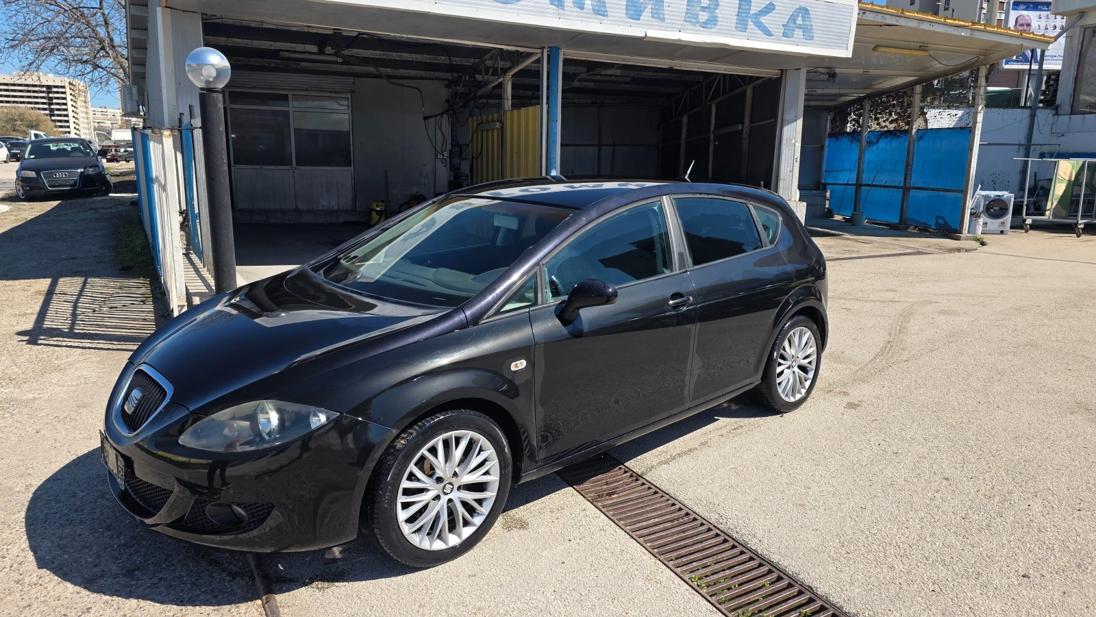 Seat Leon 2.0tdi, снимка 13 - Автомобили и джипове - 54115130
