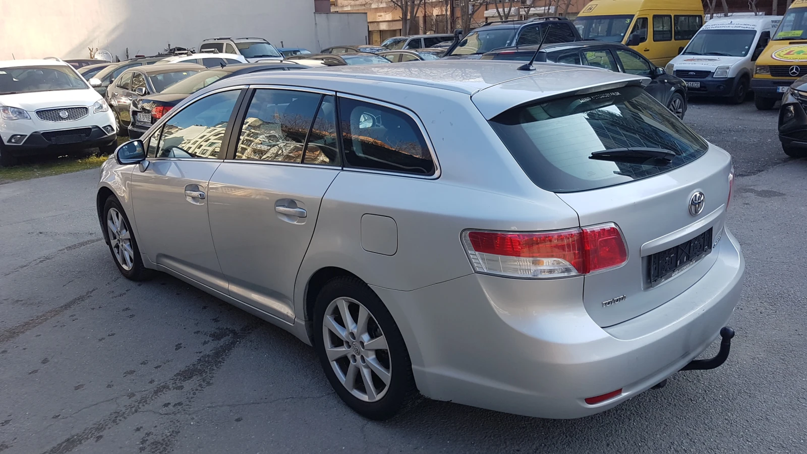 Toyota Avensis 2.0D4D, снимка 7 - Автомобили и джипове - 54124619
