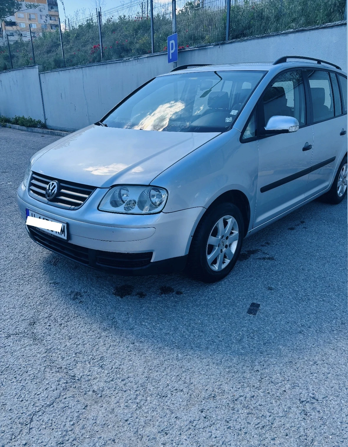 VW Touran 2.0, снимка 4 - Автомобили и джипове - 54595394