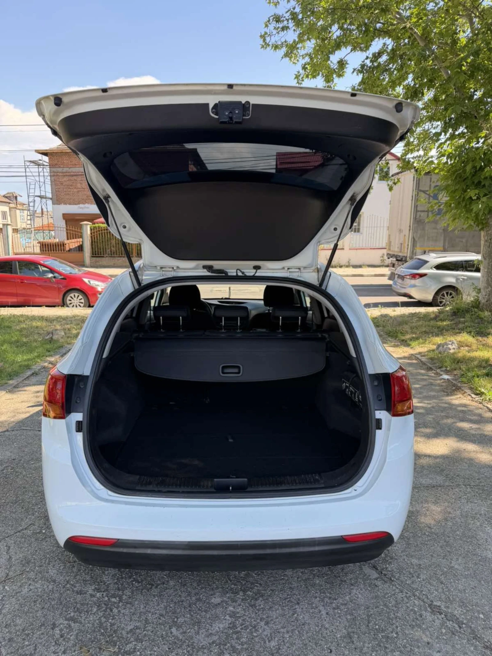 Kia Ceed, снимка 6 - Автомобили и джипове - 54918707