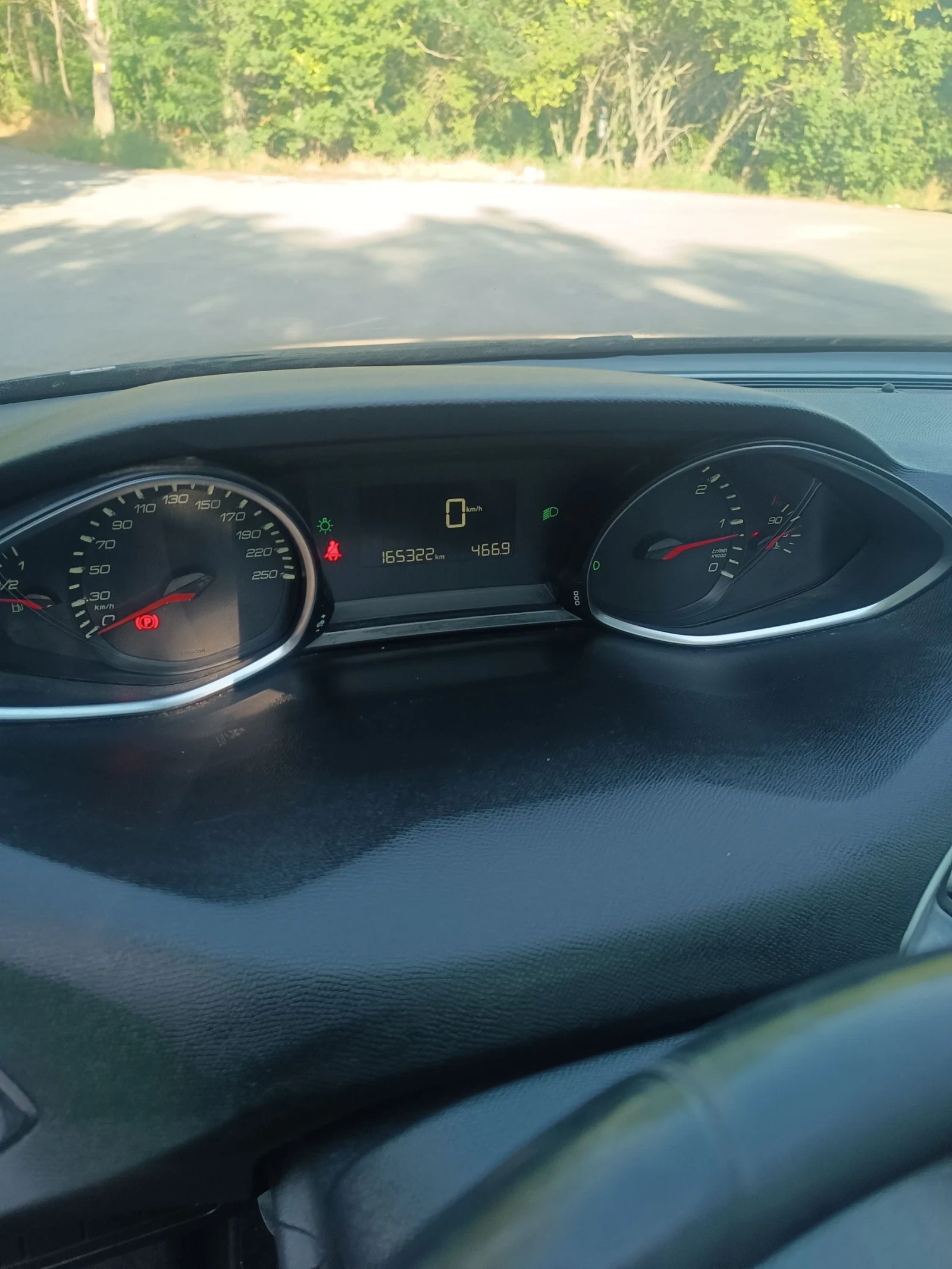 Peugeot 308 1.6 blueHDi, снимка 12 - Автомобили и джипове - 55081549