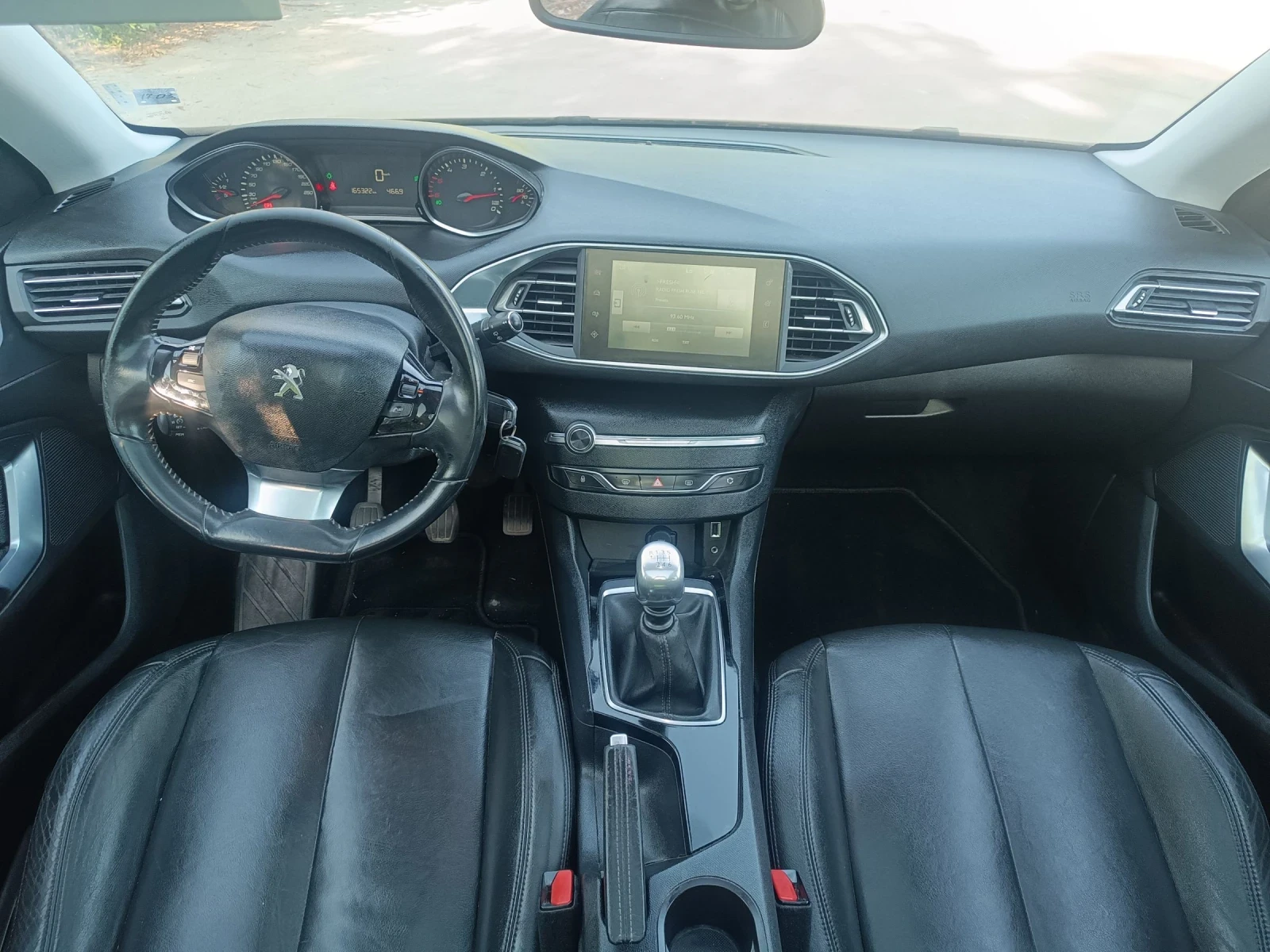 Peugeot 308 1.6 blueHDi, снимка 9 - Автомобили и джипове - 55081549