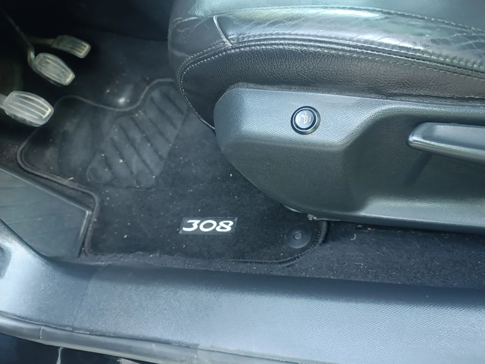 Peugeot 308 1.6 blueHDi, снимка 11 - Автомобили и джипове - 55081549