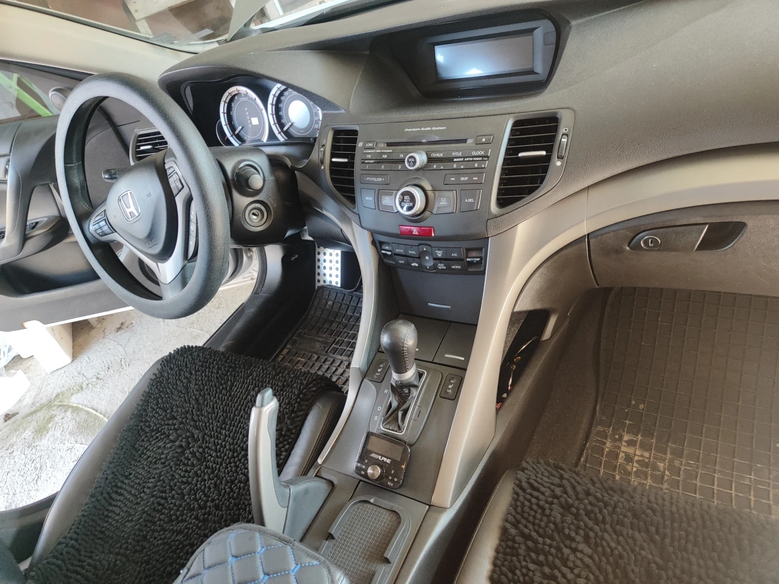Honda Accord 2, 4 i-VTEC, снимка 6 - Автомобили и джипове - 55249386