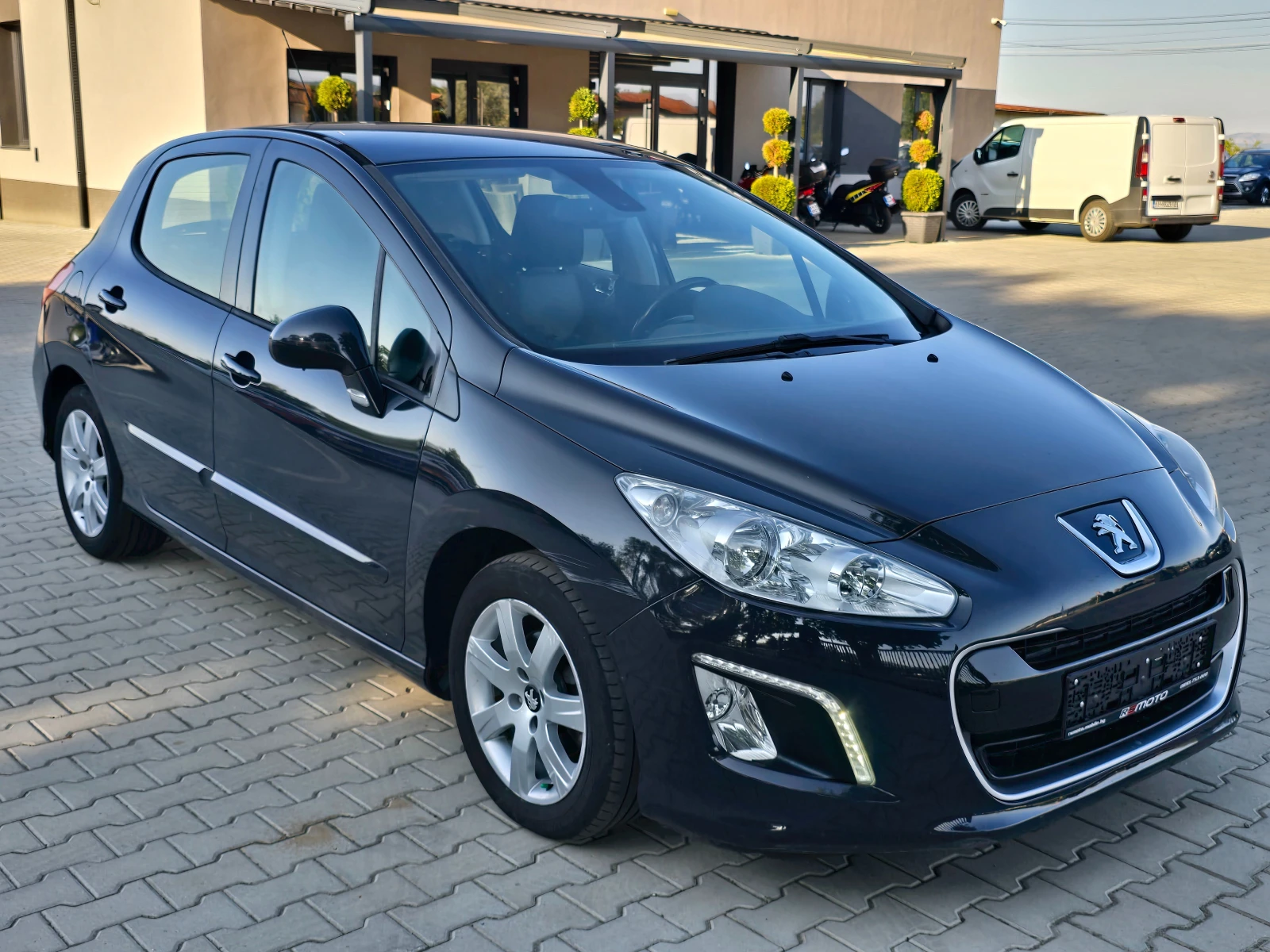 Peugeot 308 1.6HDI, 92к.с., 12.2012г.