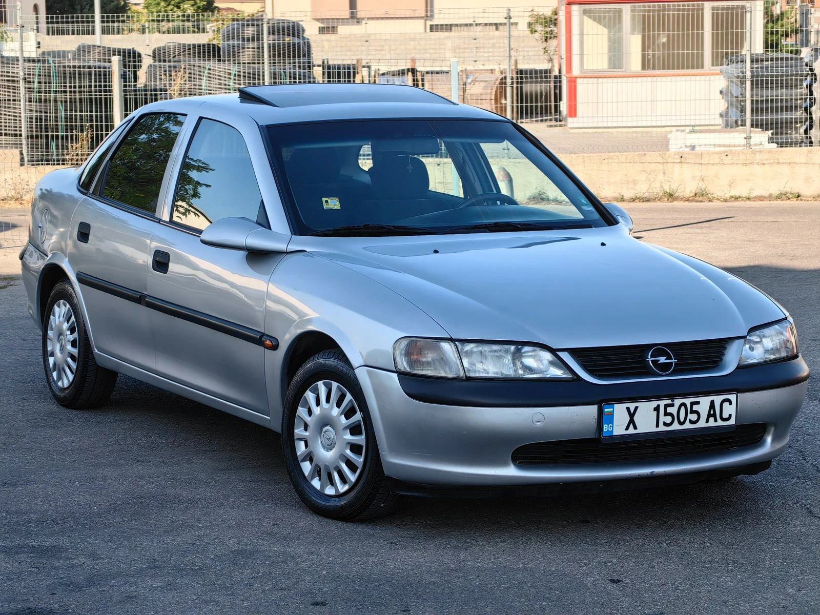 Opel Vectra 1.6 mono, снимка 14 - Автомобили и джипове - 55655476