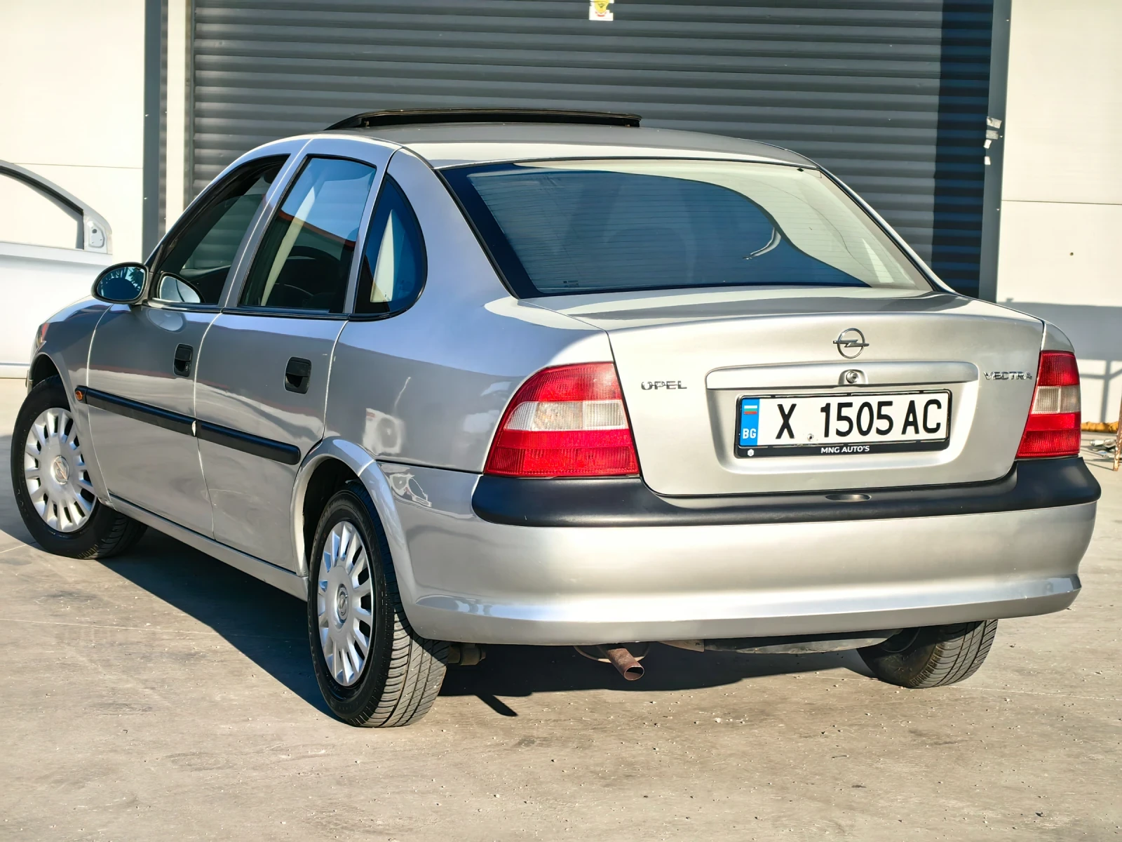 Opel Vectra 1.6 mono, снимка 4 - Автомобили и джипове - 55655476
