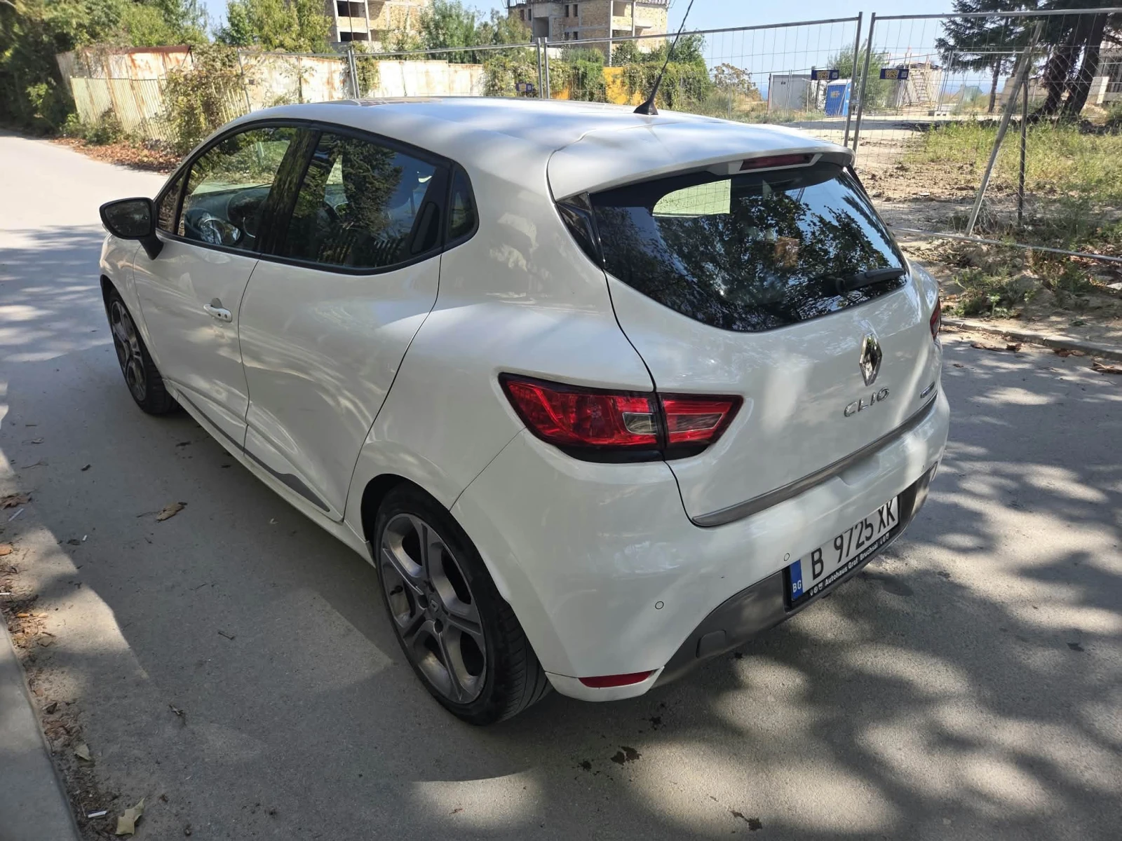 Renault Clio, снимка 3 - Автомобили и джипове - 56054823