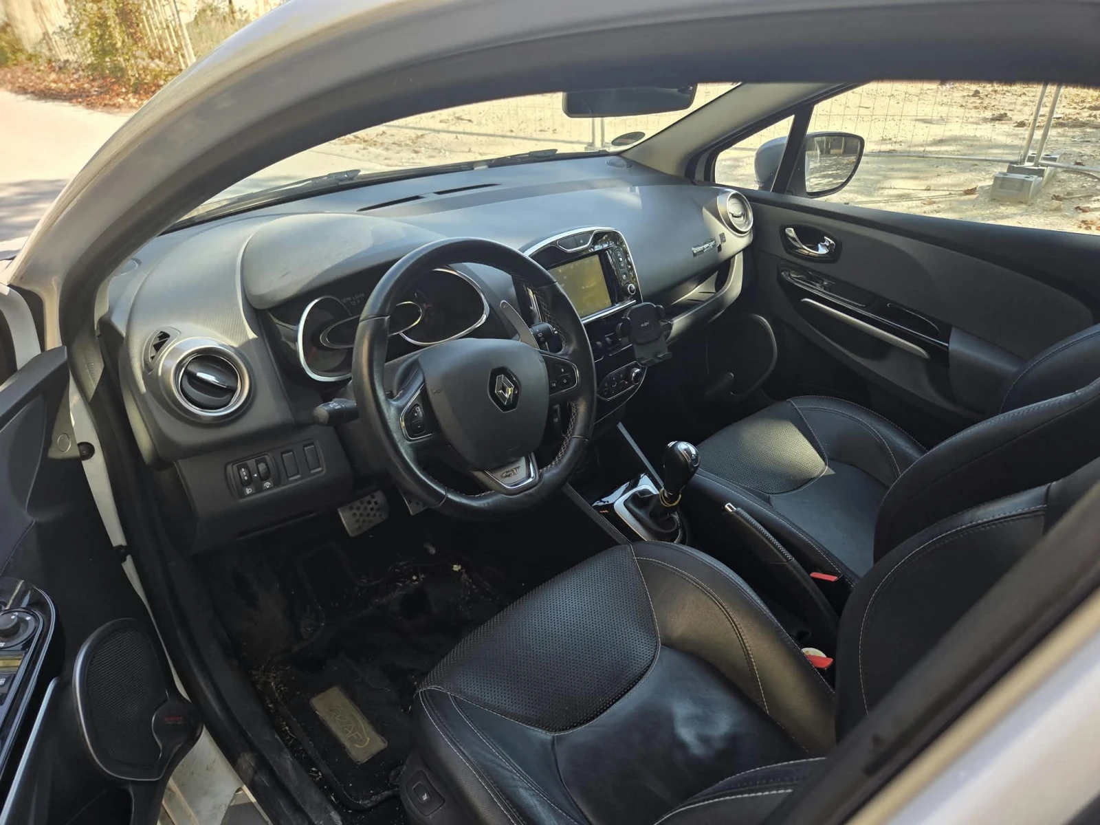 Renault Clio, снимка 7 - Автомобили и джипове - 56054823