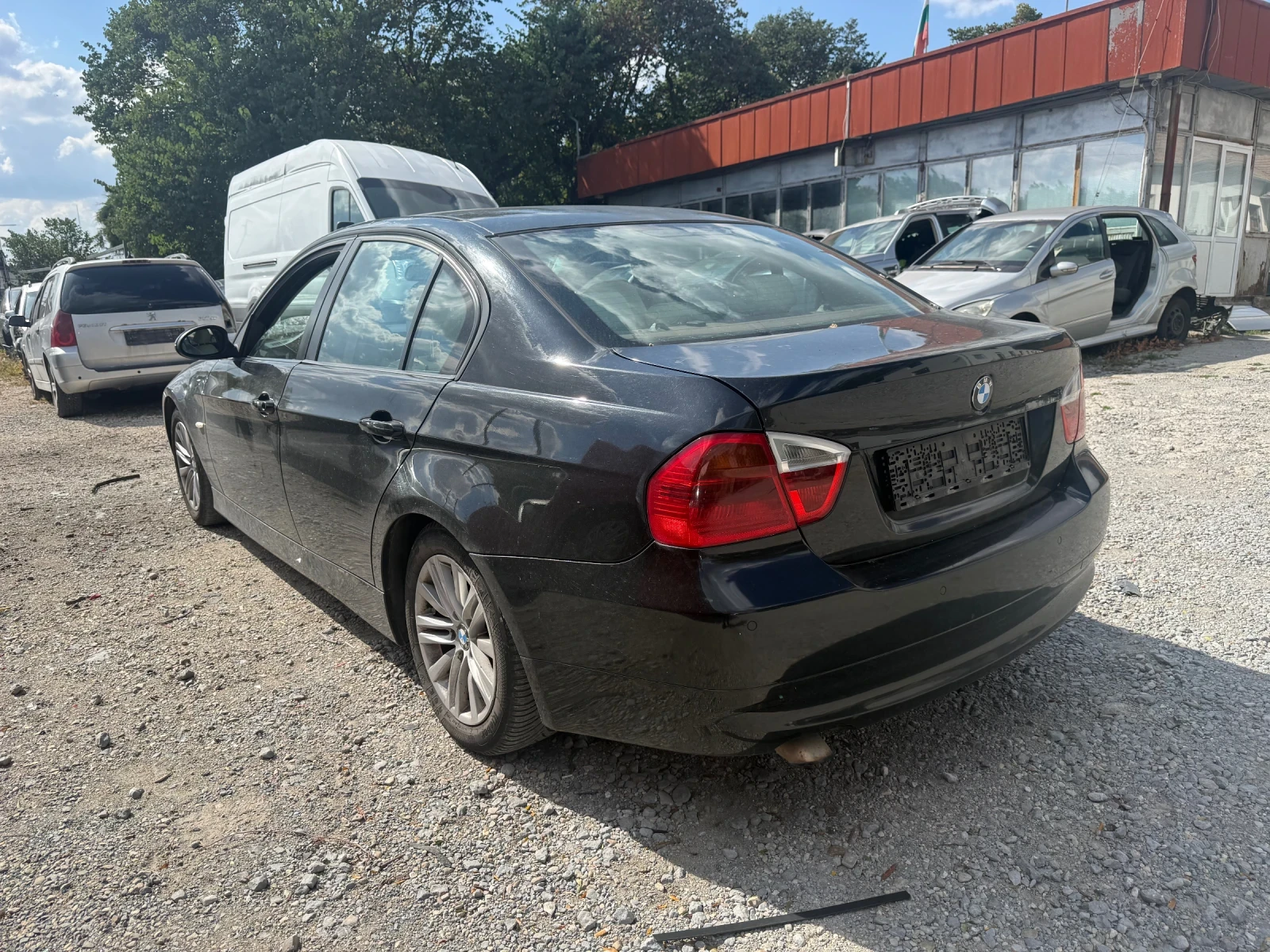 BMW 320 D 163hp Xenon/Ел. Рейка/Рекаро с подгрев/, снимка 4 - Автомобили и джипове - 56316055