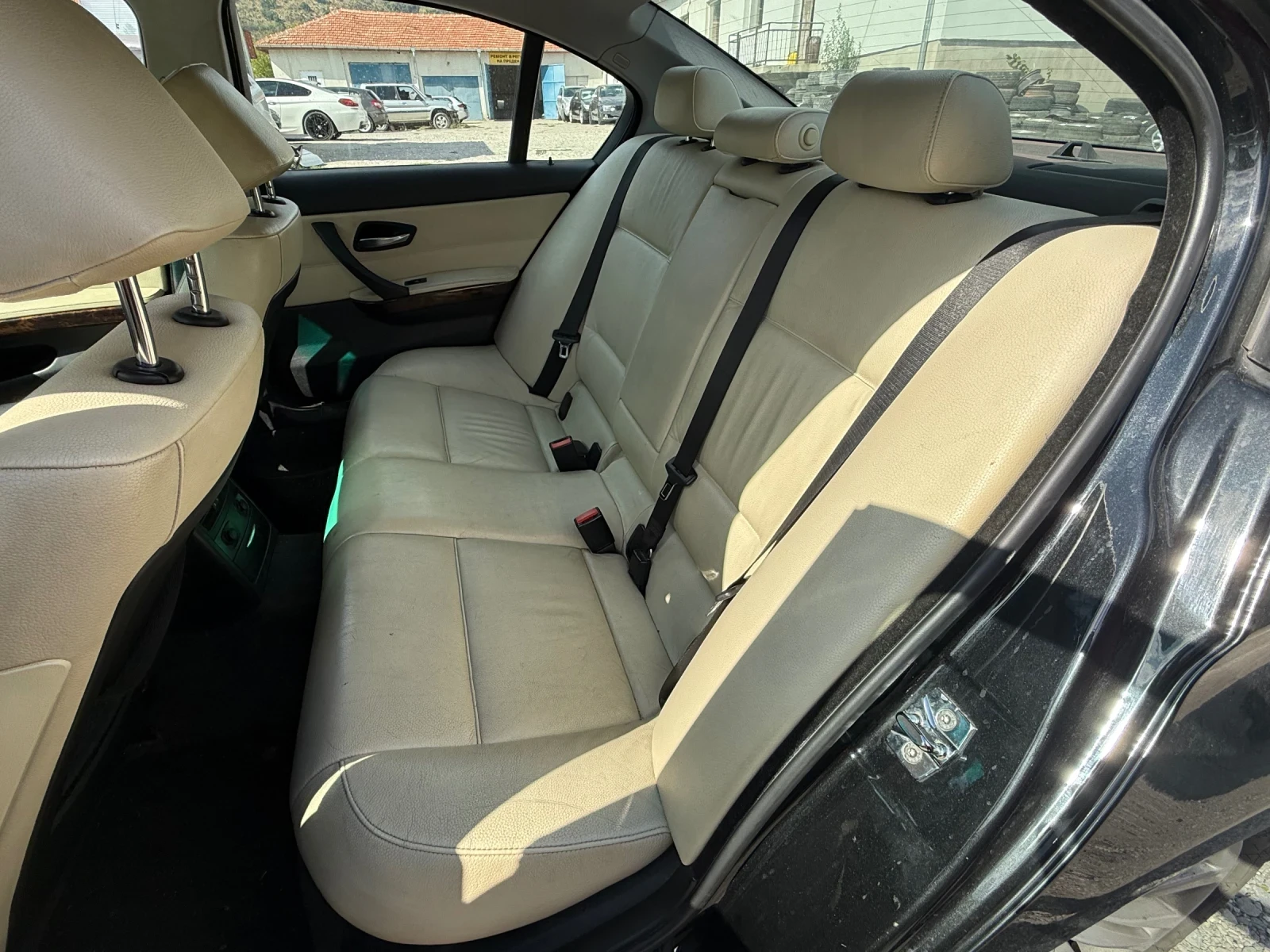 BMW 320 D 163hp Xenon/Ел. Рейка/Рекаро с подгрев/, снимка 12 - Автомобили и джипове - 56316055