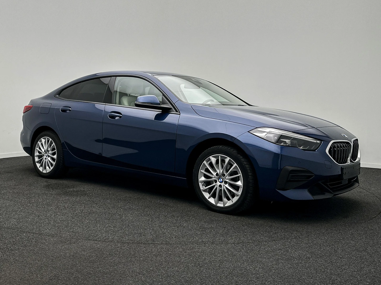 BMW 216 d Gran Coupe, снимка 5 - Автомобили и джипове - 56364959