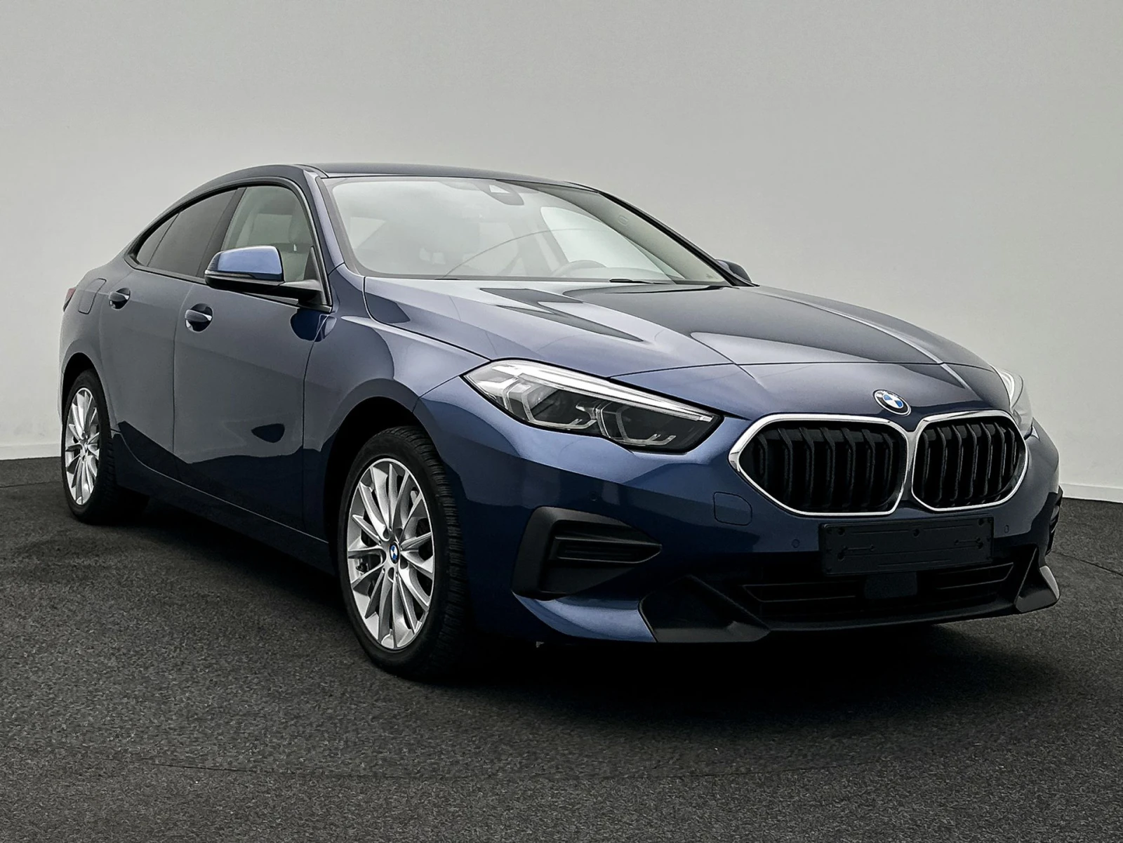 BMW 216 d Gran Coupe, снимка 6 - Автомобили и джипове - 56364959