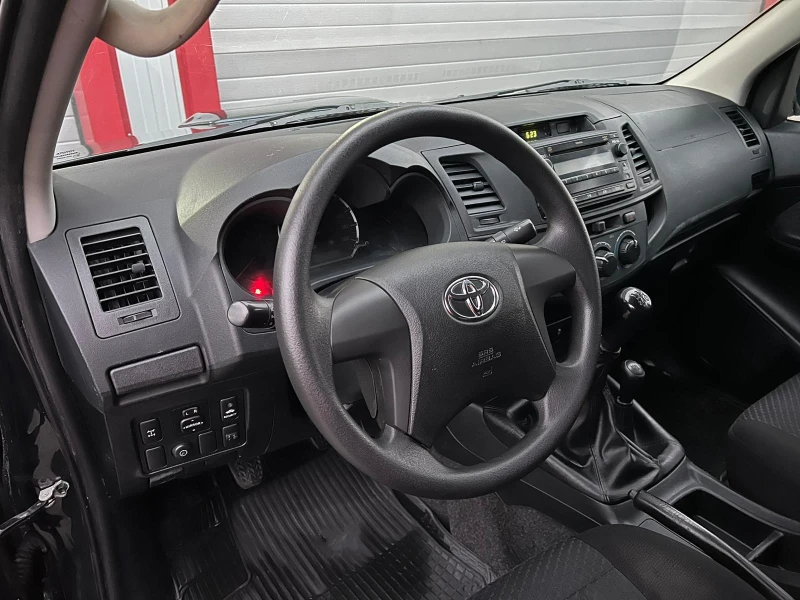 Toyota Hilux 2.5D-4D FACELIFT 4X4 KLIMATIK EVRO 5B ЛИЗИНГ!!!, снимка 13 - Автомобили и джипове - 48332377