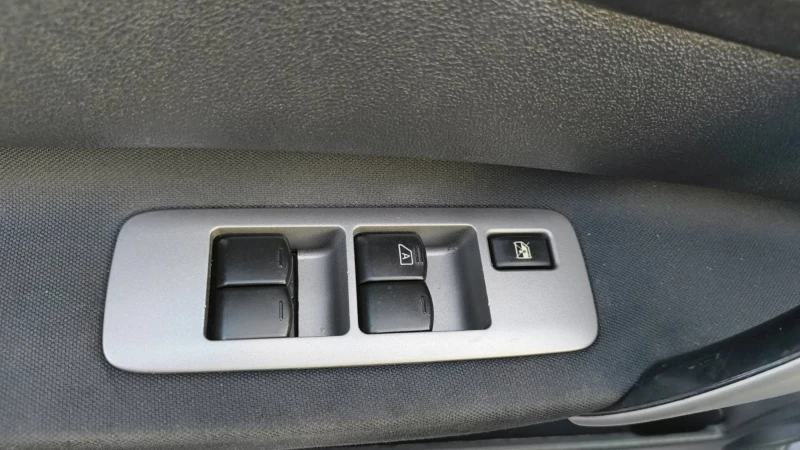 Nissan Qashqai 1, 6 ГАЗ/БЕНЗИН, снимка 10 - Автомобили и джипове - 51432294