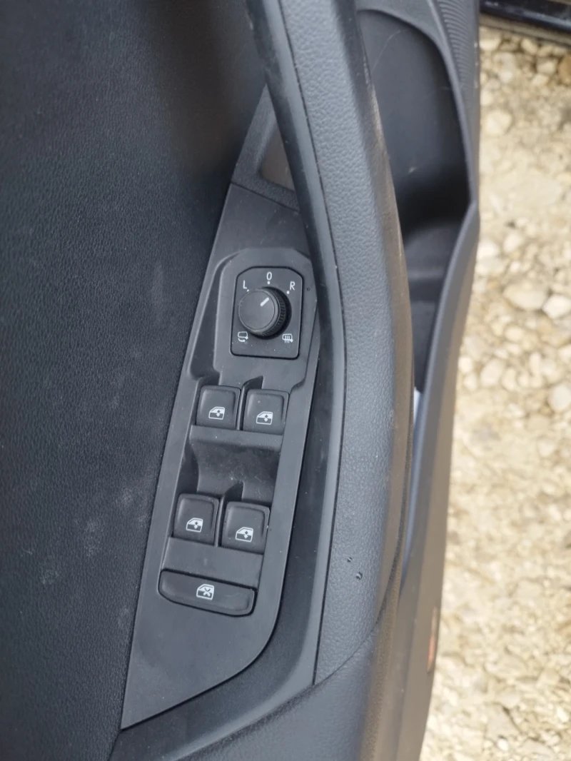 Skoda Karoq 1.5TSI DSG, снимка 6 - Автомобили и джипове - 52883385