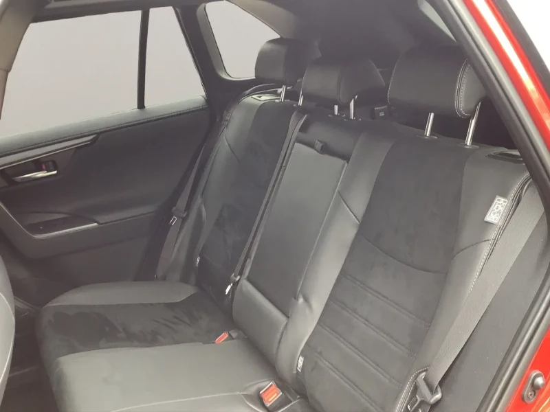Toyota Rav4 Plug-in Hybrid 4x4 GR-SPORT !!, снимка 13 - Автомобили и джипове - 53460029