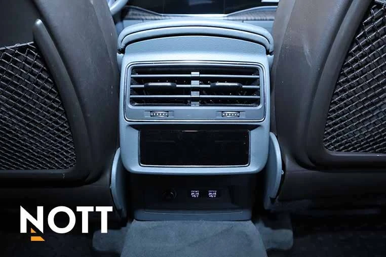 Audi Q8 TECHNIK* B&O* HEAD-UP* DISTRONIC* НОВ ДВИГАТЕЛ, снимка 15 - Автомобили и джипове - 53432908