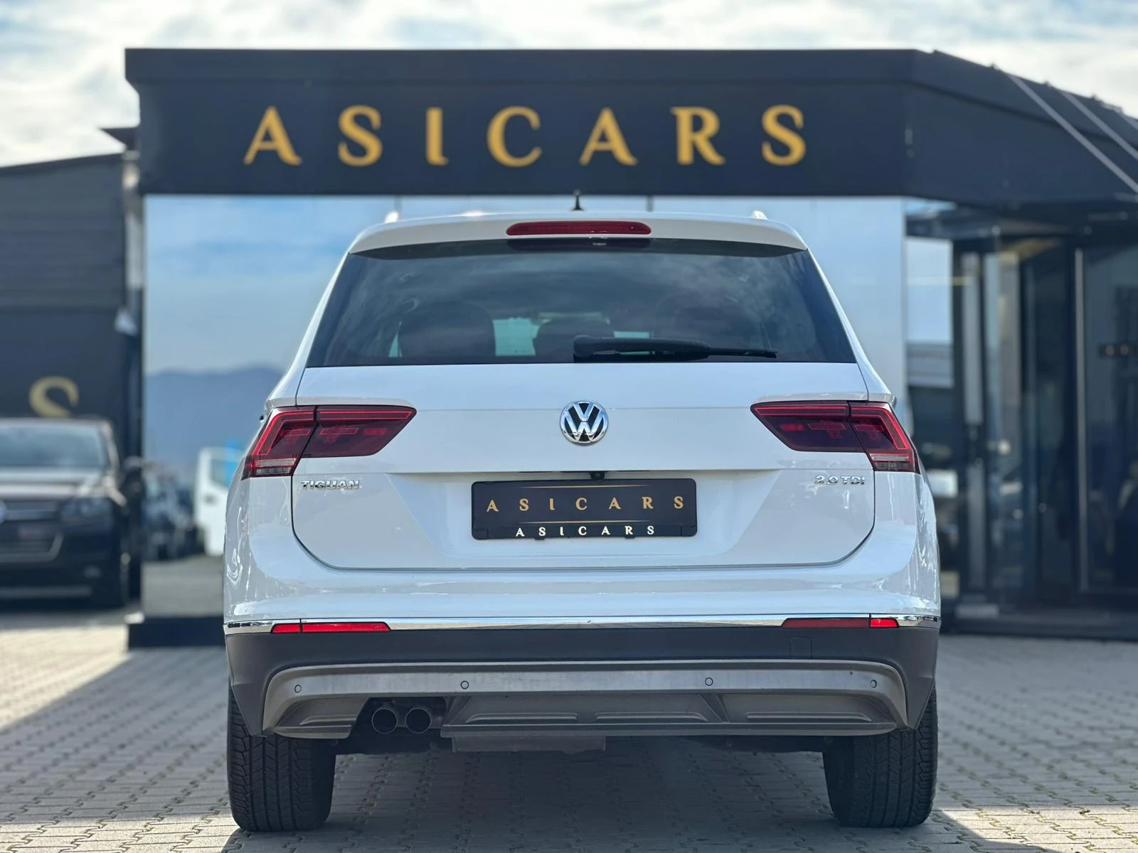 VW Tiguan / 2.0 TDI / PANORAMA / FULL LED / DIGITAL / TOP / | Mobile.bg � ����������� 4