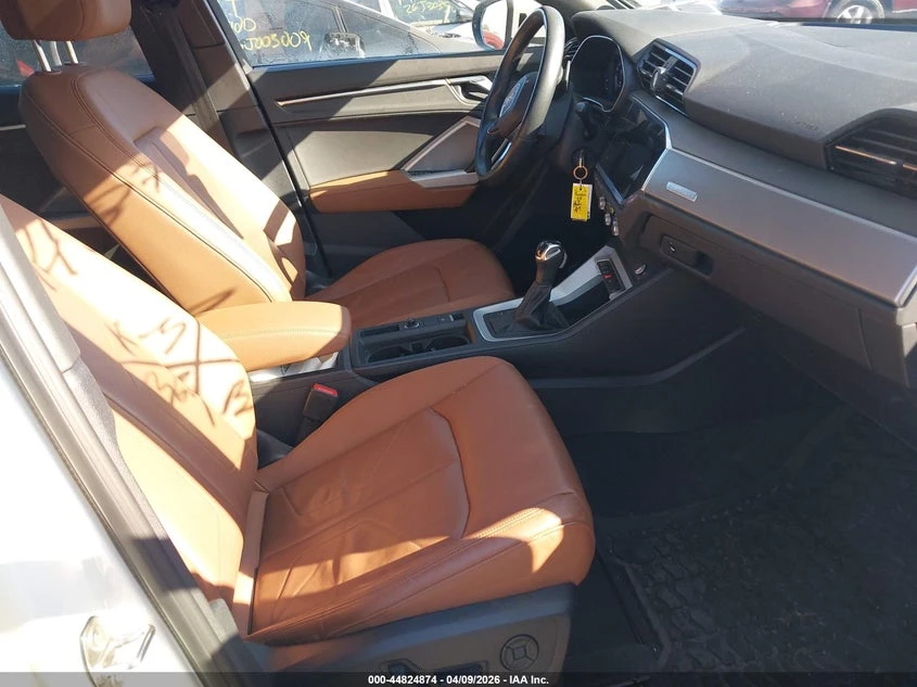 Audi Q3 2.0l Premium 45 Tfsi S Line Quattro Tiptronic, снимка 5 - Автомобили и джипове - 54389517