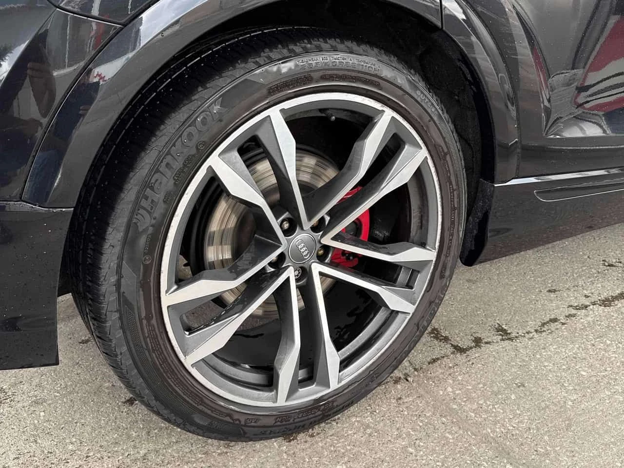 Audi SQ8 4.0 TFSI quattro/ОБДУХВАНЕ/ПАНОРАМА/ДИСТРОНИК/360, снимка 6 - Автомобили и джипове - 54483843