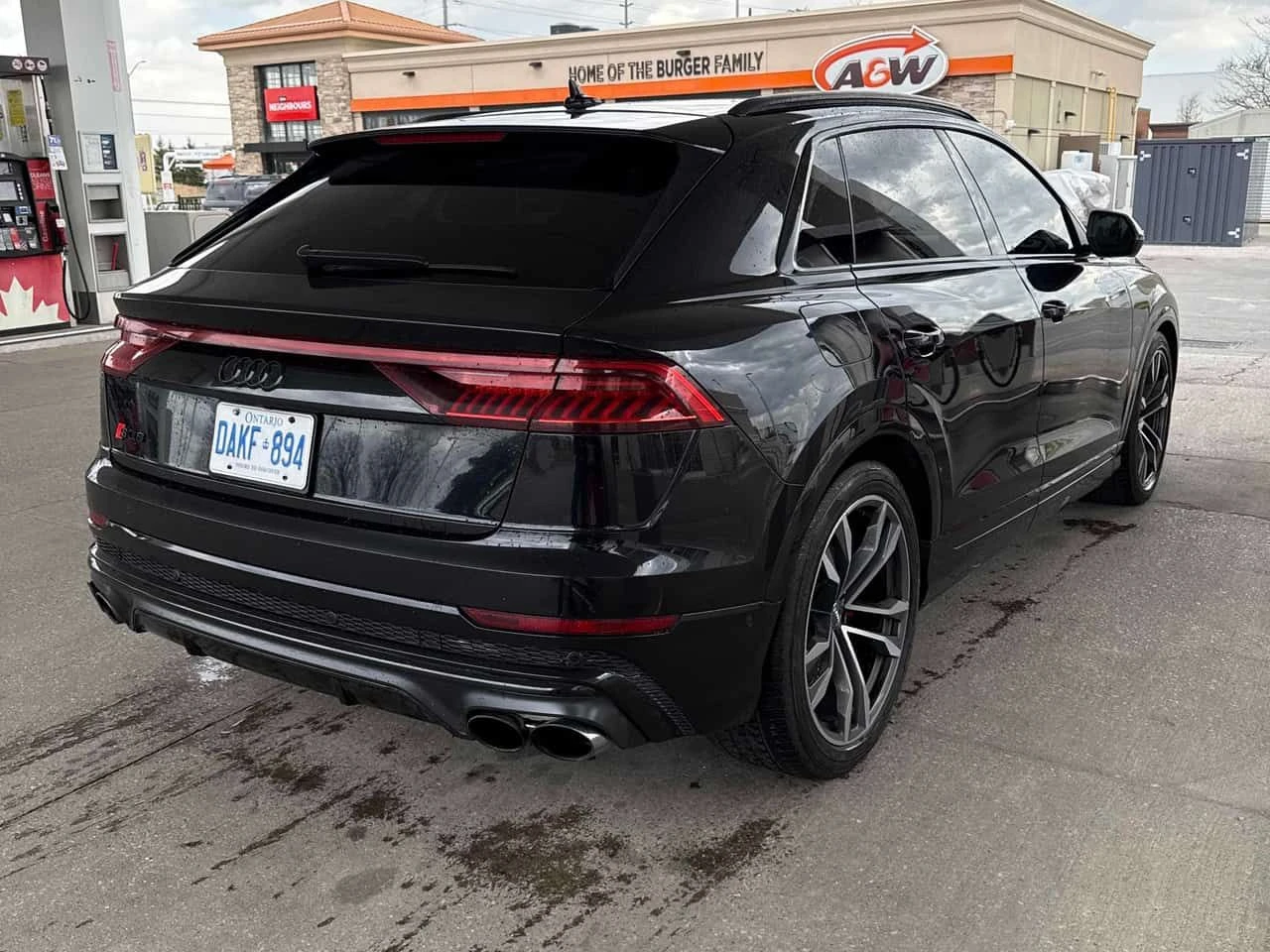 Audi SQ8 4.0 TFSI quattro/ОБДУХВАНЕ/ПАНОРАМА/ДИСТРОНИК/360, снимка 4 - Автомобили и джипове - 54483843