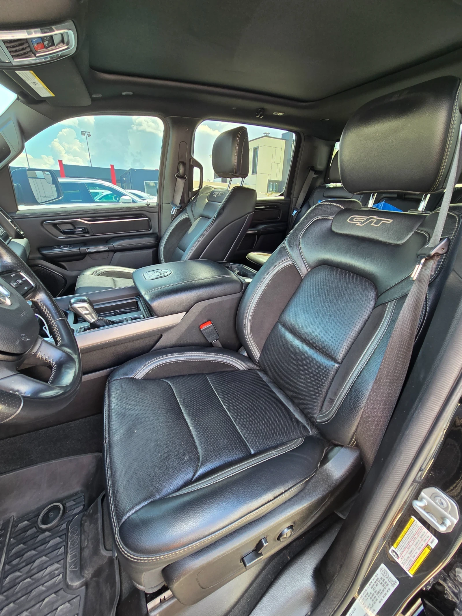 Dodge RAM 1500 Sport G/T 5.7L HEMI V8 eTorque, снимка 8 - Автомобили и джипове - 54953420