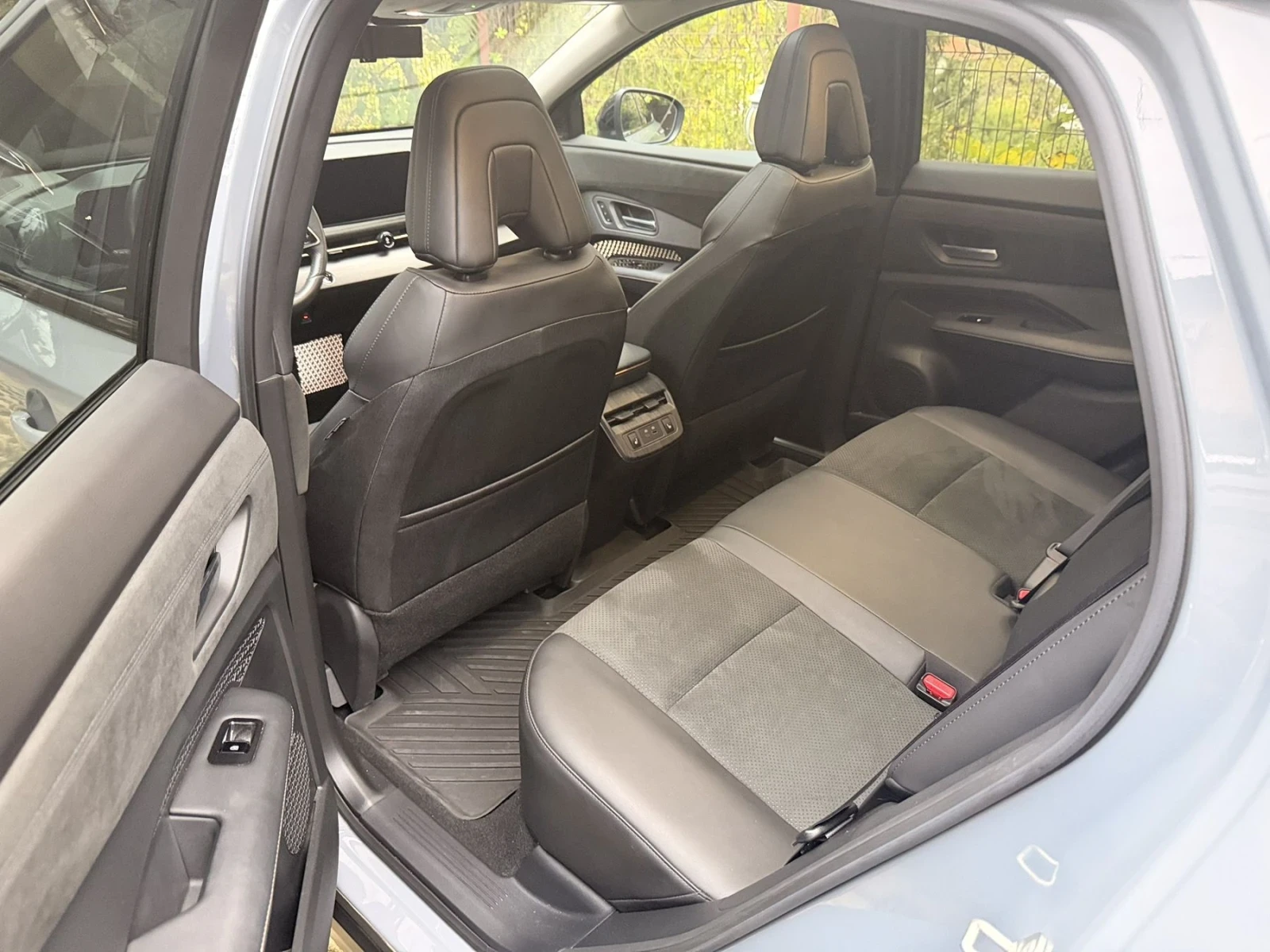 Nissan Ariya 63kw, снимка 9 - Автомобили и джипове - 56556523