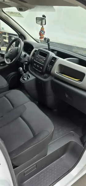 Обява за продажба на Renault Trafic 109000 km.Германия ~22 500 лв. - изображение 4