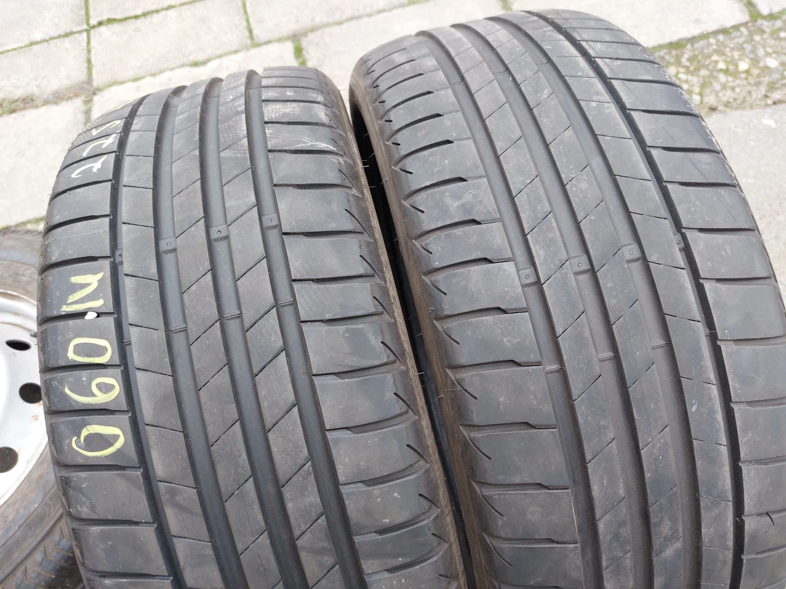 ���� 225/40R19 | Mobile.bg � ����������� 1