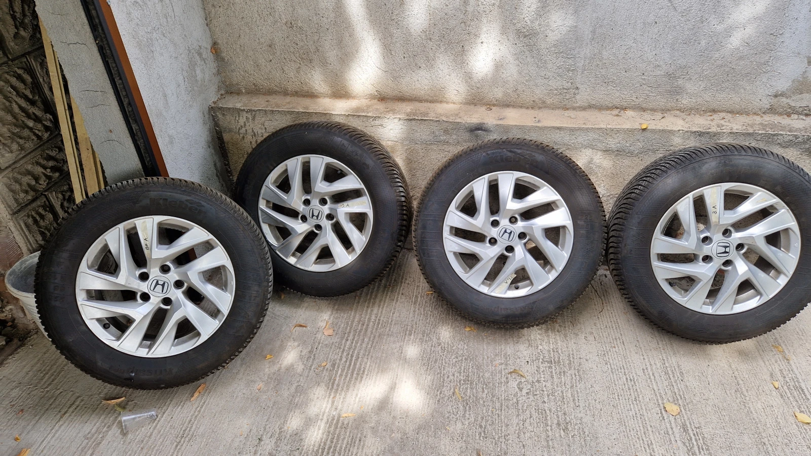 ���� � ������ 225/65R17 �� Honda Cr-v | Mobile.bg � ����������� 1