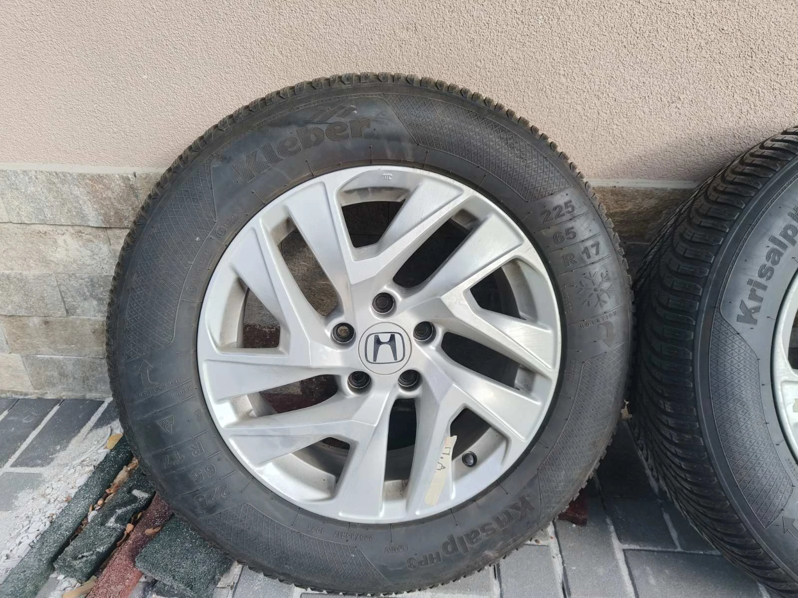 Гуми с джанти Kleber 225/65R17, снимка 3 - Гуми и джанти - 53712925