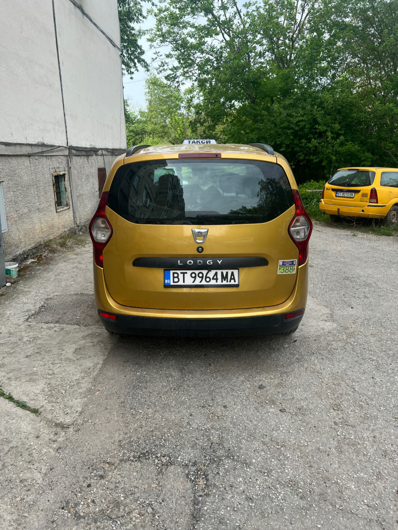 Dacia Lodgy 1.6i, снимка 3 - Автомобили и джипове - 45318375