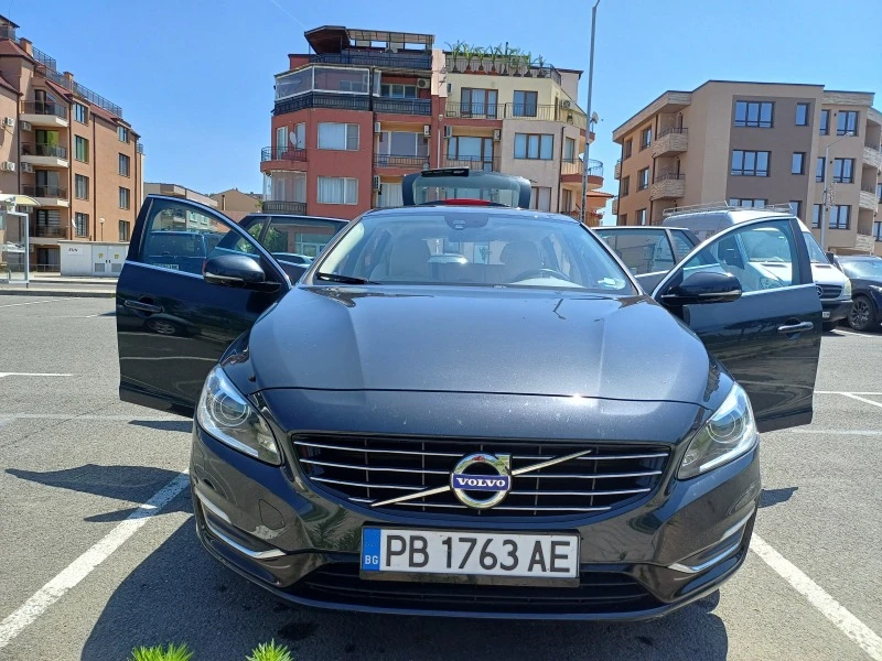 Volvo V60 D6 PHEV Summum, снимка 3 - Автомобили и джипове - 46989141