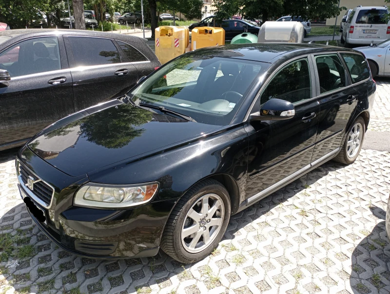 Volvo V50 Volvo V50 1. 6hdi 109кс Дизел 12. 2009г Фейс лифт, снимка 1 - Автомобили и джипове - 46880408