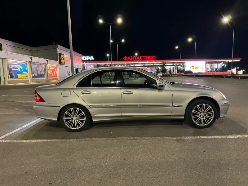 Mercedes-Benz C 180 Kompresor, снимка 1 - Автомобили и джипове - 48120403