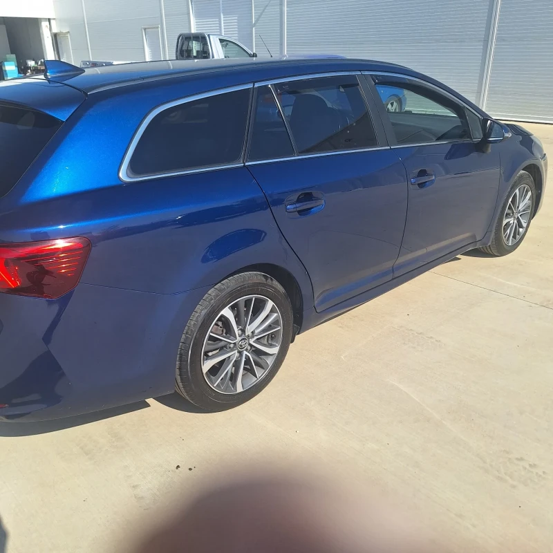 Toyota Avensis, снимка 8 - Автомобили и джипове - 51291869