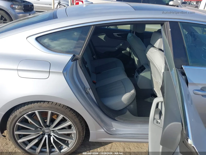 Audi A5 QUATTRO* S-Line* Premium* Обдухване* Цена до БГ , снимка 9 - Автомобили и джипове - 53120368