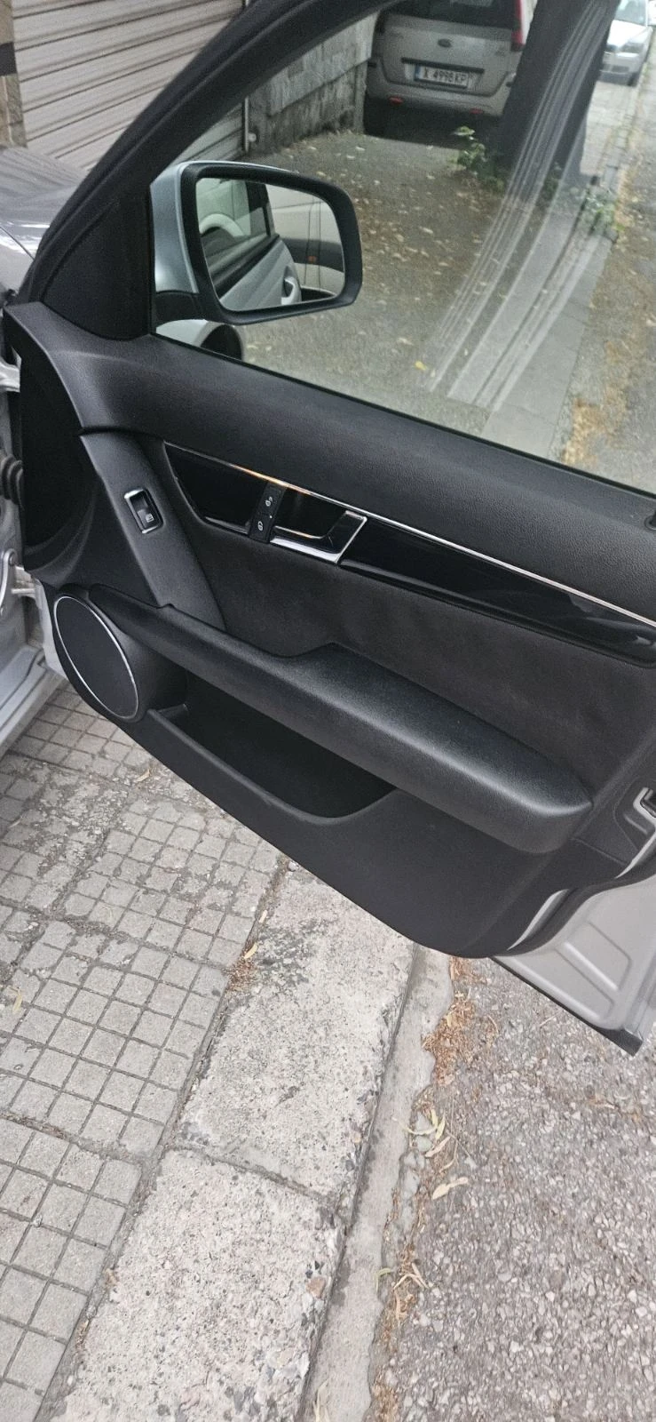 Mercedes-Benz C 200, снимка 17 - Автомобили и джипове - 55212427