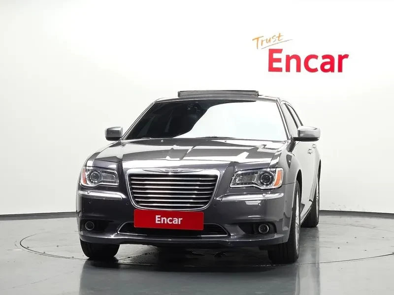 Chrysler 300c 3.6 AWD - САМО 30% АВАНС, снимка 3 - Автомобили и джипове - 56251079