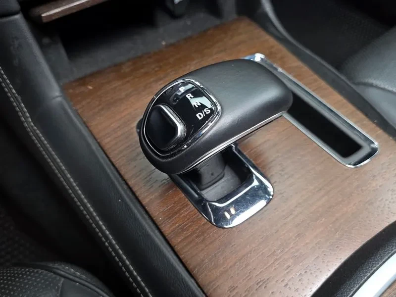 Chrysler 300c 3.6 AWD - САМО 30% АВАНС, снимка 9 - Автомобили и джипове - 56251079